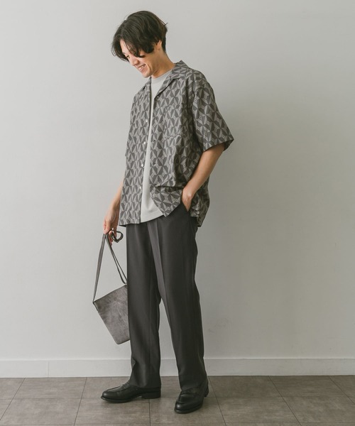 URBAN RESEARCH DOORS(アーバンリサーチドアーズ)の「ジオメトリックプリントショートスリーブシャツ(シャツ/ブラウス・メンズ・チャコールグレー/ブルー・MEDIUM/LARGE)」の13枚目の写真