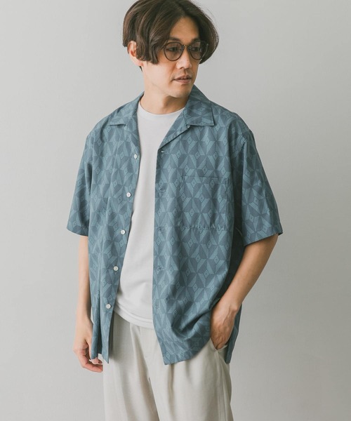 URBAN RESEARCH DOORS(アーバンリサーチドアーズ)の「ジオメトリックプリントショートスリーブシャツ(シャツ/ブラウス・メンズ・チャコールグレー/ブルー・MEDIUM/LARGE)」の17枚目の写真