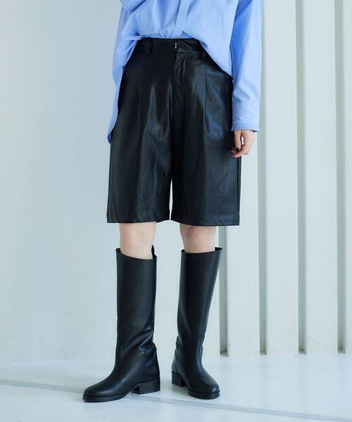 le.coeur blanc（ルクールブラン）の「フェイクレザーハーフパンツ（その他パンツ・レディース・ブラック/ベージュ・38）」の12枚目の写真