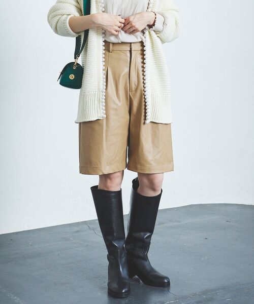 le.coeur blanc（ルクールブラン）の「フェイクレザーハーフパンツ（その他パンツ・レディース・ブラック/ベージュ・38）」の18枚目の写真