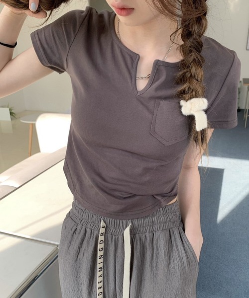 meJane(ミージェーン)の「ヘンリーネッククロップドコンパクトTシャツ(Tシャツ/カットソー・レディース・ホワイト/ブラック/チャコールグレー・FREE)」の5枚目の写真