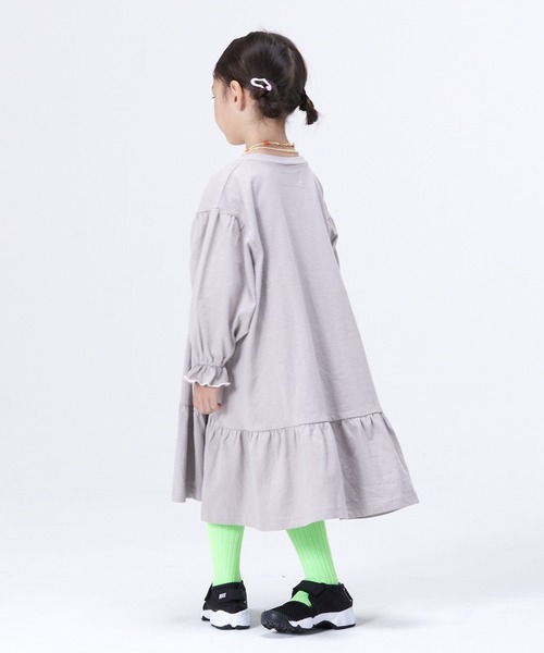 HOGAN RANCH WEAR（ホーガンランチウエア）の「フリルワンピース（90～140cm）（ワンピース・キッズ・グレー/ピンク/クリーム/グレー系その他/サーモンピンク/チャコール・90/100/110/120/130/140）」の17枚目の写真