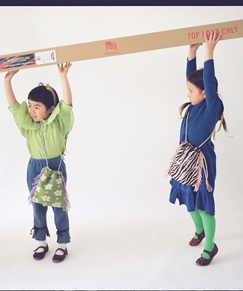 Casselini(キャセリーニ)の「Casselini(キャセリーニ)kidsジャガードポシェット(ショルダーバッグ・キッズ・グリーン/ベージュ・FREE)」の3枚目の写真