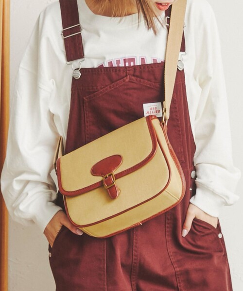 coen(コーエン)の「コンビフラップショルダーバッグ(ショルダーバッグ・レディース・ロイヤルブルー/ベージュ/ケリー・FREE)」の2枚目の写真