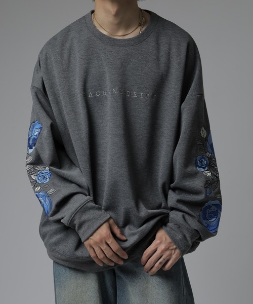 RE730（アールイーセブンサーティー）の「Sleeve rose embroidery wide sweatshirt / 袖ローズ刺繍 ワイドスウェット unisex（スウェット・メンズ・ブラック/ホワイト/ホワイト系1/ブラック系1/グレー/グレー系1/ベージュ/ベージュ系1・L/XL/M）」の18枚目の写真