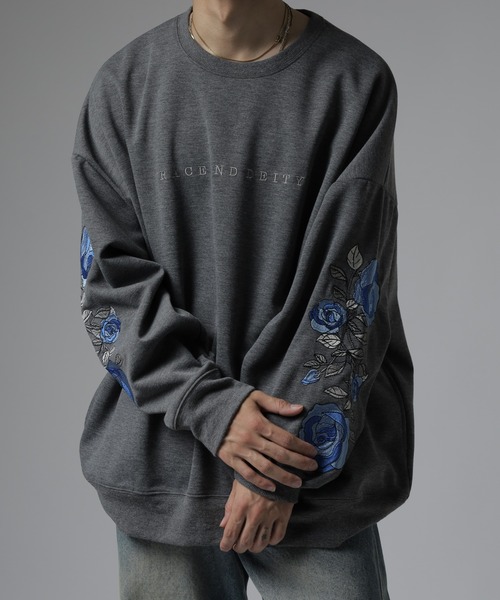 RE730（アールイーセブンサーティー）の「Sleeve rose embroidery wide sweatshirt / 袖ローズ刺繍 ワイドスウェット unisex（スウェット・メンズ・ブラック/ホワイト/ホワイト系1/ブラック系1/グレー/グレー系1/ベージュ/ベージュ系1・L/XL/M）」の16枚目の写真