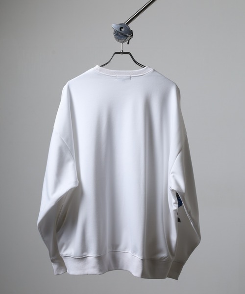 RE730(アールイーセブンサーティー)の「Sleeve rose embroidery wide sweatshirt / 袖ローズ刺繍 ワイドスウェット unisex(スウェット・メンズ・ブラック/ホワイト・L/XL/M)」の12枚目の写真