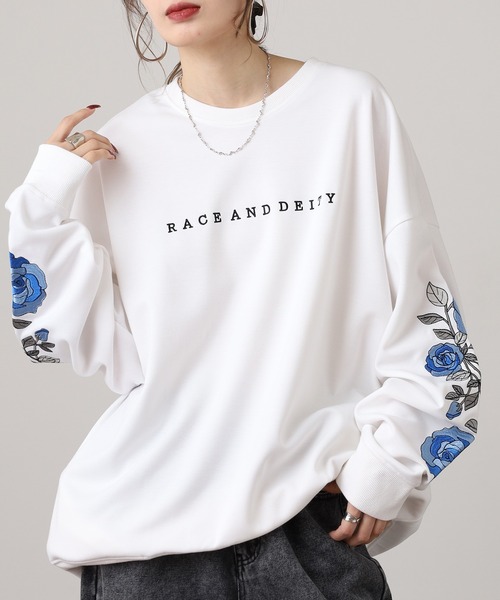 RE730(アールイーセブンサーティー)の「Sleeve rose embroidery wide sweatshirt / 袖ローズ刺繍 ワイドスウェット unisex(スウェット・メンズ・ブラック/ホワイト・L/XL/M)」の22枚目の写真
