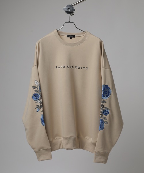 RE730（アールイーセブンサーティー）の「Sleeve rose embroidery wide sweatshirt / 袖ローズ刺繍 ワイドスウェット unisex（スウェット・メンズ・ブラック/ホワイト/ホワイト系1/ブラック系1/グレー/グレー系1/ベージュ/ベージュ系1・L/XL/M）」の13枚目の写真