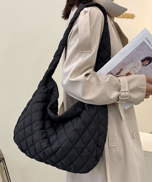 DIAVEL（ディアベル）の「キルティングショルダーバッグ（ショルダーバッグ・レディース・ホワイト/ブラック・F）」の16枚目の写真