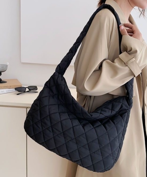 DIAVEL（ディアベル）の「キルティングショルダーバッグ（ショルダーバッグ・レディース・ホワイト/ブラック・F）」の3枚目の写真