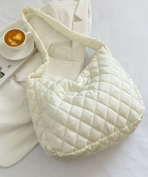 DIAVEL（ディアベル）の「キルティングショルダーバッグ（ショルダーバッグ・レディース・ホワイト/ブラック・F）」の20枚目の写真