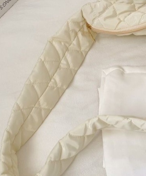 DIAVEL（ディアベル）の「キルティングショルダーバッグ（ショルダーバッグ・レディース・ホワイト/ブラック・F）」の18枚目の写真