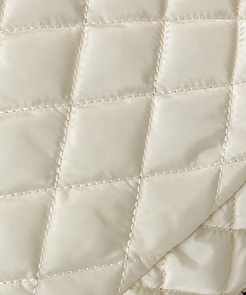 DIAVEL（ディアベル）の「キルティングショルダーバッグ（ショルダーバッグ・レディース・ホワイト/ブラック・F）」の5枚目の写真