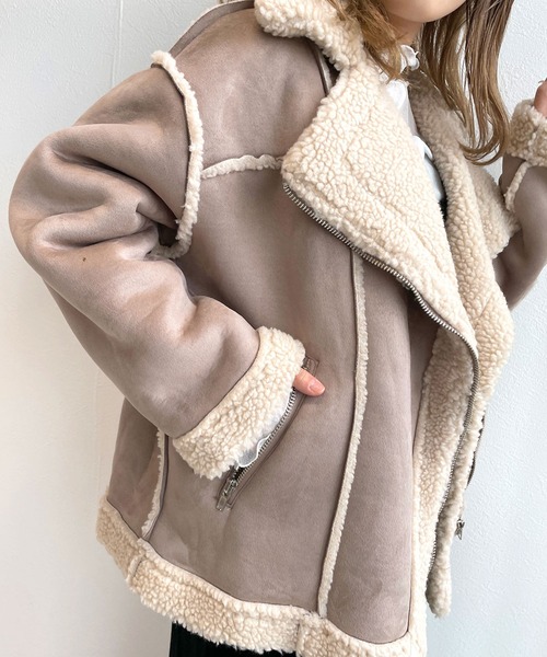 w closet（ダブルクローゼット）の「フェイクムートンライダースジャケット（ムートンコート・レディース・モカ/アイボリー・FREE）」の19枚目の写真