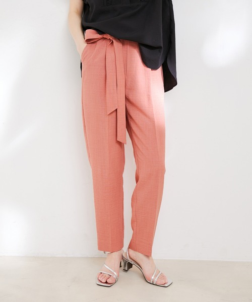 VIS(ビス)の「【接触冷感・洗える】美easy共布リボン付きテーパードパンツ【セットアップ対応】(スラックス・レディース・ターコイズブルー/オレンジ系その他/ブラック/ベージュ/ピンク系その他2/グリーン系その他/ネイビー/ブラウン系その他2/ブルー系その他4/ピンク/ホワイト系その他5・L/M/S/SS/LL)」の17枚目の写真