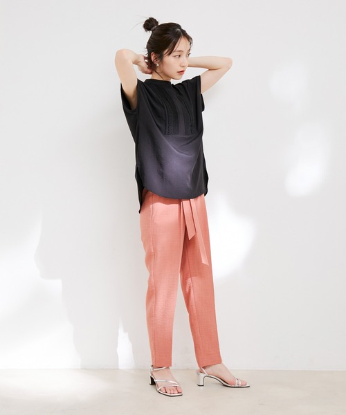 VIS(ビス)の「【接触冷感・洗える】美easy共布リボン付きテーパードパンツ【セットアップ対応】(スラックス・レディース・ターコイズブルー/オレンジ系その他/ブラック/ベージュ/ピンク系その他2/グリーン系その他/ネイビー/ブラウン系その他2/ブルー系その他4/ピンク/ホワイト系その他5・L/M/S/SS/LL)」の19枚目の写真