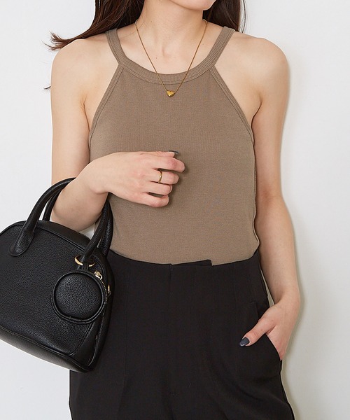 Shelly island（シェリーアイランド）の「カップ付きホルターネックタンク（タンクトップ・レディース・ブラック/オリーブ/ホワイト・FREE）」の7枚目の写真