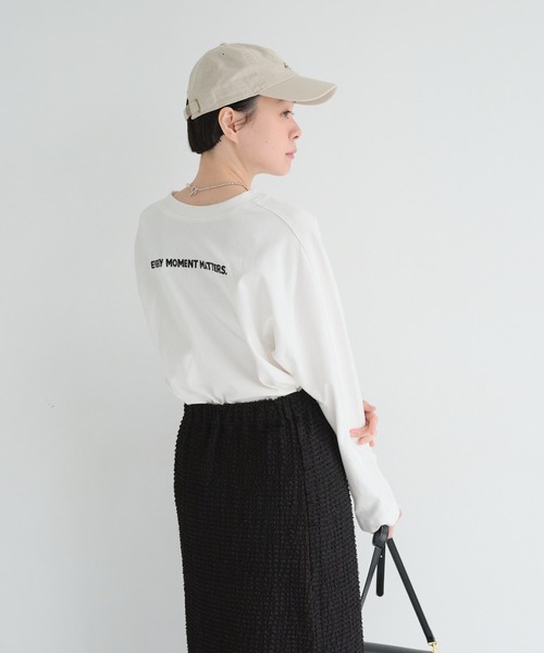 PUAL CE CIN（ピュアルセシン）の「ロゴ刺繍×フォトプリント２WAYカットソー（Tシャツ/カットソー・レディース・オフホワイト/ブルーグレー・FREE）」の19枚目の写真