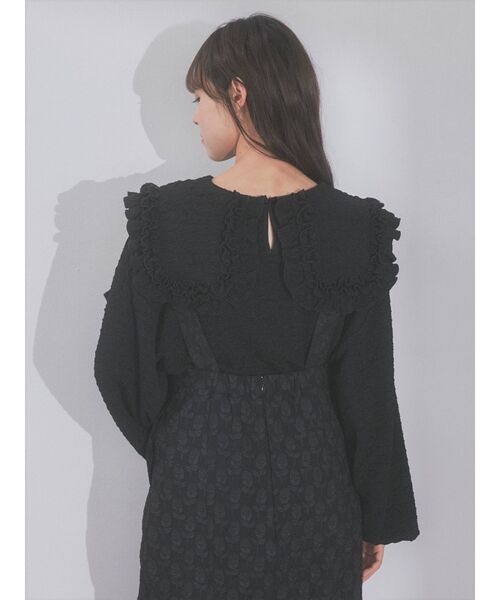 merry jenny(メリージェニー)の「くしゅくしゅフリルカラーtops(Tシャツ/カットソー・レディース・アイボリー/ブラック/ブルー・FREE)」の5枚目の写真