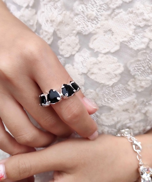 Casselini（キャセリーニ）の「Casselini(キャセリーニ)ハートビジューリング（リング・レディース・ブラック/グリーン/クリア・FREE）」の15枚目の写真