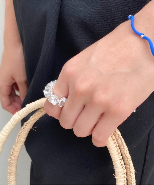 Casselini（キャセリーニ）の「Casselini(キャセリーニ)ハートビジューリング（リング・レディース・ブラック/グリーン/クリア・FREE）」の11枚目の写真