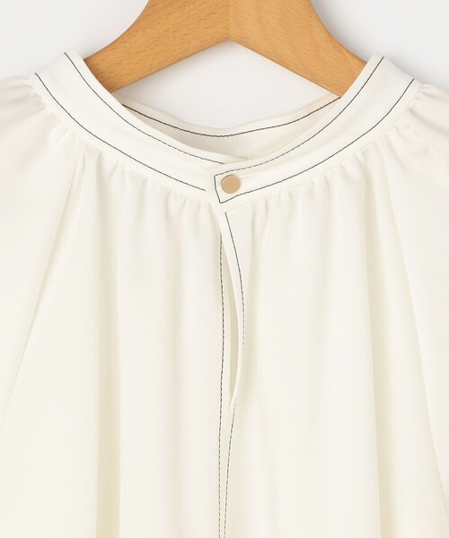 NOLLEY’S（ノーリーズ）の「2WAYデニムライクリボンタイブラウス（シャツ/ブラウス・レディース・オフホワイト/インディゴブルー/ダークネイビー・38）」の5枚目の写真