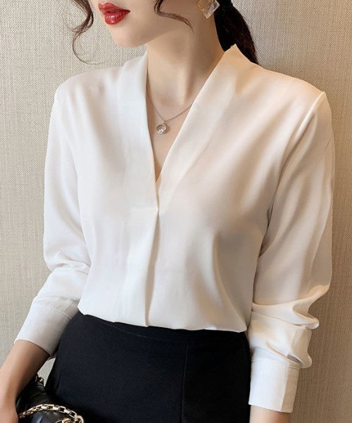 Coo+i（クーイ）の「胸元タックシャツブラウス（シャツ/ブラウス・レディース・ネイビー/ブラック/ピンク/モカ/ベージュ/ホワイト/グレー・XL/M/L）」の9枚目の写真