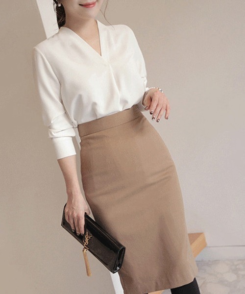 Coo+i（クーイ）の「胸元タックシャツブラウス（シャツ/ブラウス・レディース・ネイビー/ブラック/ピンク/モカ/ベージュ/ホワイト/グレー・XL/M/L）」の12枚目の写真