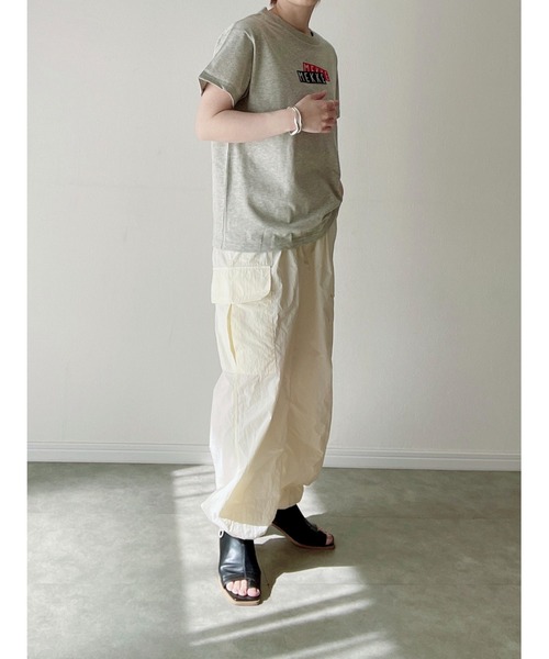 Yucca(ユッカ)の「MEKKEボックスロゴTシャツ(MEKKE 低身長向け)(Tシャツ/カットソー・レディース・杢グレー/ブラック/ホワイト・FREE)」の10枚目の写真