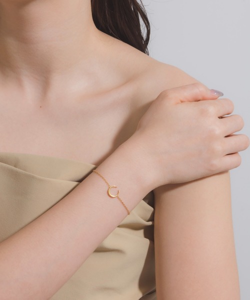 muku(ムク)の「金属アレルギー対応 ニュームーンブレスレット/サージカルステンレス/316L(ブレスレット・レディース・ゴールド・FREE)」の2枚目の写真