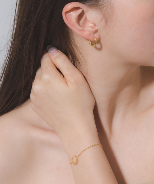 muku(ムク)の「金属アレルギー対応 ニュームーンブレスレット/サージカルステンレス/316L(ブレスレット・レディース・ゴールド・FREE)」の3枚目の写真