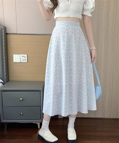 FREE STYLISTS(フリー スタイリスト)の「小花柄Aラインフレアロングスカート(スカート・レディース・ブラック/ライトイエロー/ブルー/ピンク・FREE)」の3枚目の写真