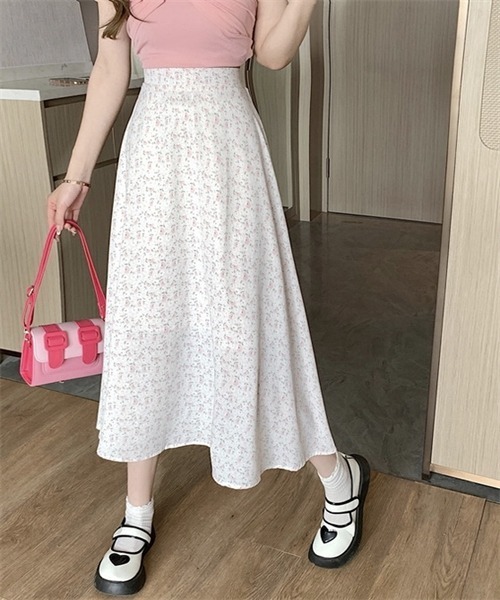 FREE STYLISTS(フリー スタイリスト)の「小花柄Aラインフレアロングスカート(スカート・レディース・ブラック/ライトイエロー/ブルー/ピンク・FREE)」の15枚目の写真