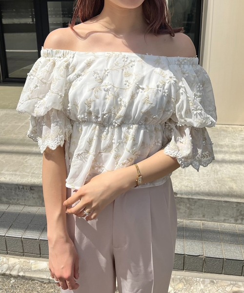 one after another NICE CLAUP（ワンアフターアナザーナイスクラップ）の「2way/3Dアソートオフショルブラウス（シャツ/ブラウス・レディース・ホワイト/ピンク/ネイビー・FREE）」の6枚目の写真