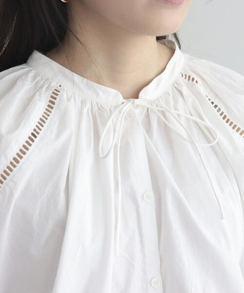 fredy emue(フレディエミュ)の「【fredyemueフレディエミュ】レースボリュームボレロシャツ(シャツ/ブラウス・レディース・ブラック/オフホワイト・38)」の4枚目の写真