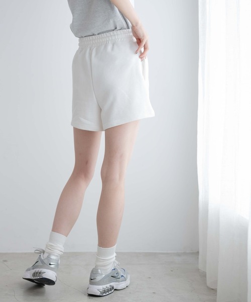 WEGO（ウィゴー）の「WEGO/スウェットイージーショーツ（スウェットパンツ・レディース・ブラック/杢グレー/ホワイト/グリーン・FREE）」の6枚目の写真