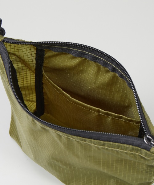 United Athle(ユナイテッドアスレ)の「ライトナイロン リップストップ サコッシュ 142001(ショルダーバッグ・メンズ・オフホワイト/オリーブ/サンドベージュ/ネイビー/ブラック/ブルー/ミント/オレンジ・FREE)」の19枚目の写真