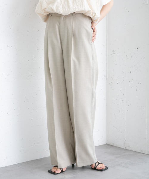 KBF（ケイビーエフ）の「サイドステッチラインパンツ（その他パンツ・レディース・グレー系その他/アイボリー/チャコールグレー・ONE）」の3枚目の写真