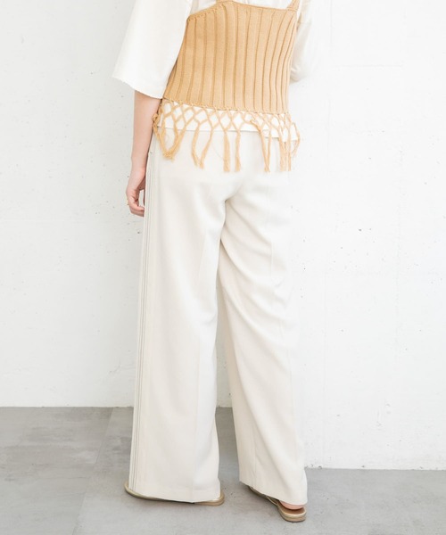 KBF（ケイビーエフ）の「サイドステッチラインパンツ（その他パンツ・レディース・グレー系その他/アイボリー/チャコールグレー・ONE）」の12枚目の写真