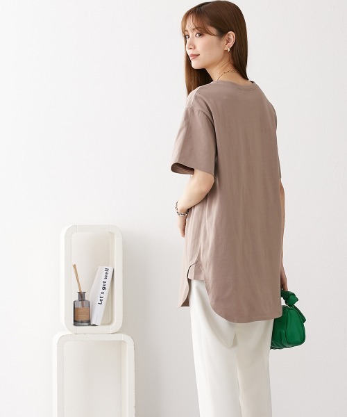 nissen（ニッセン）の「綿１００％　ゆるシルエットラウンドへムチュニック（Tシャツ/カットソー・レディース・オフホワイト/ブラック/ダークグレー/ネイビー/モカ/ピンク/カーキ/ブルーグレー/ミント/イエロー/ターコイズブルー・L/M/LL/S）」の14枚目の写真