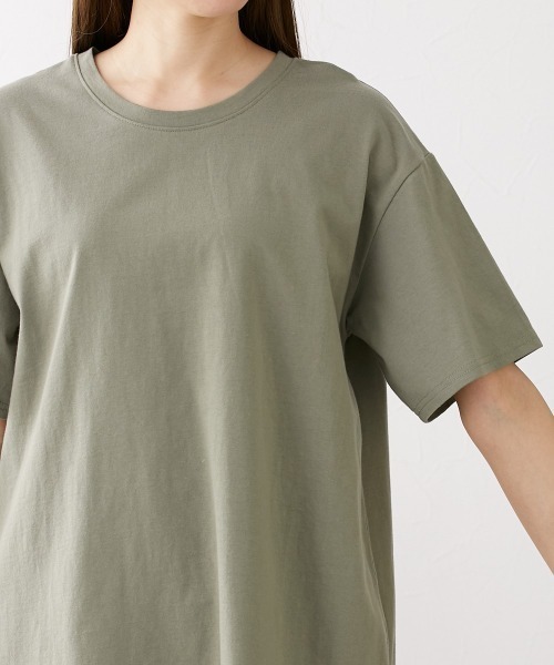 nissen（ニッセン）の「綿１００％　ゆるシルエットラウンドへムチュニック（Tシャツ/カットソー・レディース・オフホワイト/ブラック/ダークグレー/ネイビー/モカ/ピンク/カーキ/ブルーグレー/ミント/イエロー/ターコイズブルー・L/M/LL/S）」の20枚目の写真