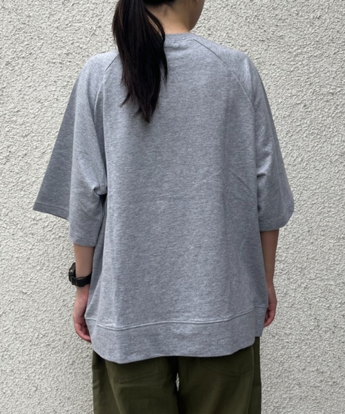 BROKEN BASE(ブロークンベース)の「ヴィンテージ加工ステンシルロゴスウェットT(Tシャツ/カットソー・メンズ・ライトグレー/チャコール・MEDIUM/LARGE)」の12枚目の写真