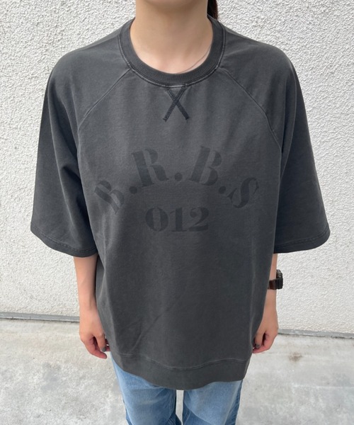 BROKEN BASE(ブロークンベース)の「ヴィンテージ加工ステンシルロゴスウェットT(Tシャツ/カットソー・メンズ・ライトグレー/チャコール・MEDIUM/LARGE)」の8枚目の写真