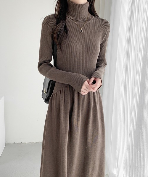 ABITOKYO(アビトーキョー)の「タートルネックリブニット切替フレアワンピース(ワンピース・レディース・モカ/ベージュ/チャコールグレー/ブラック・FREE)」の8枚目の写真