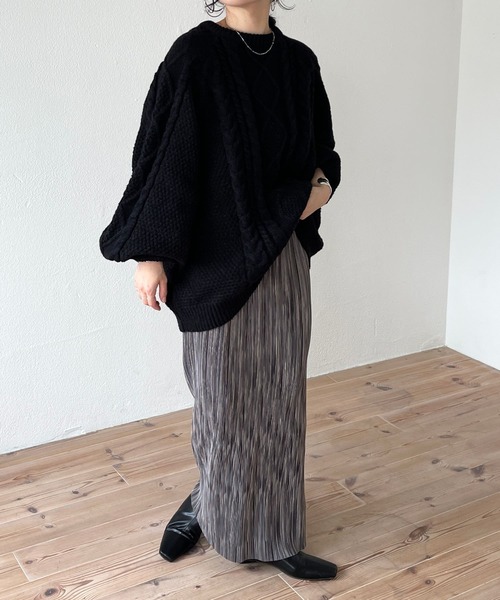 wee9s(ウィークス)の「volume sleeve cable knit / ボリュームスリーブモチモチケーブルニット(ニット/セーター・レディース・ブラック/ホワイト・FREE)」の3枚目の写真