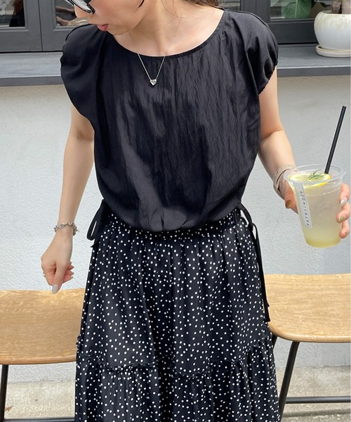 LE MORE(リモア)の「サイドリボンワッシャーブラウス(シャツ/ブラウス・レディース・ブラック/アイボリー・FREE)」の7枚目の写真