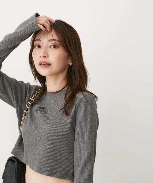 VIS（ビス）の「【FRUIT OF THE LOOM別注】テレコロゴ短丈ロングTシャツ【洗える】（Tシャツ/カットソー・レディース・グリーン系その他/グレー/オフホワイト・FREE）」の3枚目の写真