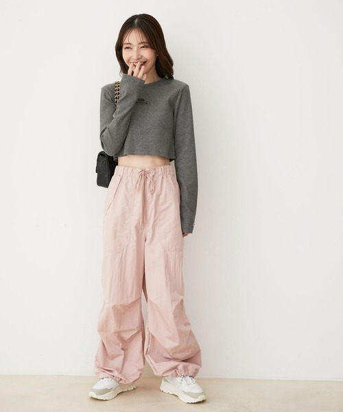 VIS（ビス）の「【FRUIT OF THE LOOM別注】テレコロゴ短丈ロングTシャツ【洗える】（Tシャツ/カットソー・レディース・グリーン系その他/グレー/オフホワイト・FREE）」の13枚目の写真