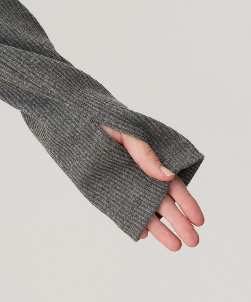 VIS（ビス）の「【FRUIT OF THE LOOM別注】テレコロゴ短丈ロングTシャツ【洗える】（Tシャツ/カットソー・レディース・グリーン系その他/グレー/オフホワイト・FREE）」の20枚目の写真